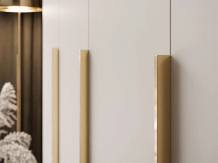 Viertüriger Kleiderschrank mit Drehtüren und goldfarbenen Griffen Ameli Kaschmir