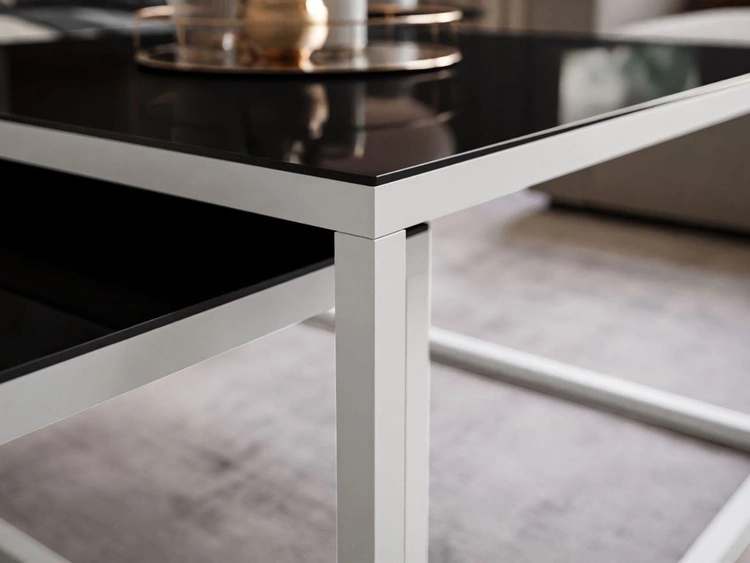 Couchtisch auf weißem Gestell mit Glasplatte Asumi Schwarz 39x45