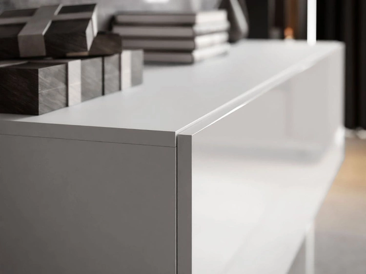 TV-Lowboard mit Türen und LED-Beleuchtung 150 cm Nodoo Weiß Hochglanz