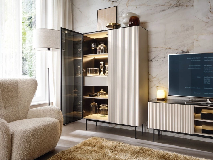 Standvitrine mit einer Glastür, LED-Beleuchtung und Schublade für das Wohnzimmer Auroé Kaschmir