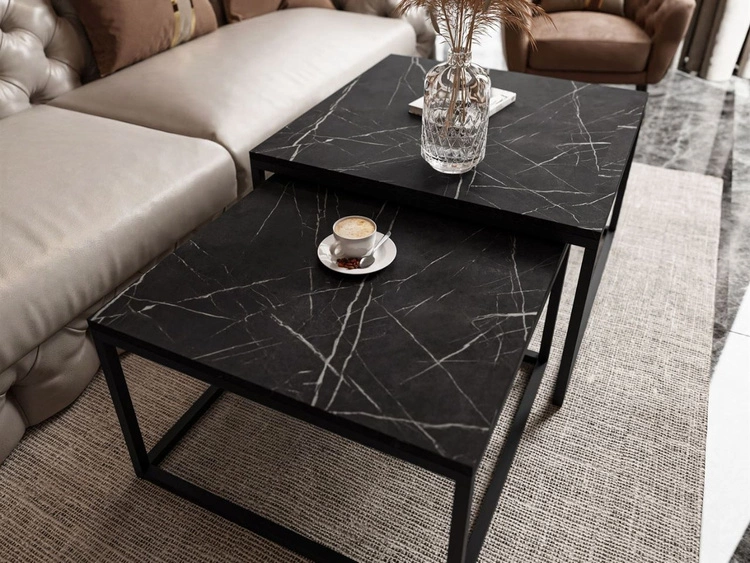 Couchtisch auf schwarzem Metallrahmen Asumi Schwarz 40x46