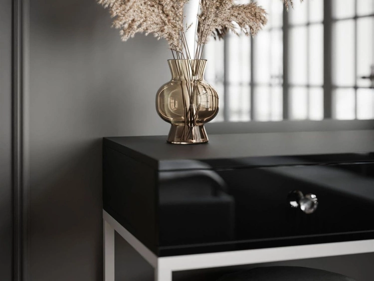 Kosmetiktisch linksseitig mit Schubladen und LED-Beleuchtung auf weißen Beinen Clarette Schwarz Hochglanz