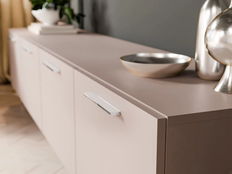 Wohnwand für das Wohnzimmer auf Silbernen Metallbeinen Noaé Kaschmir