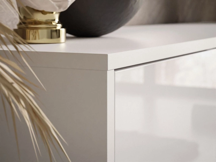 TV-Lowboard mit Türen schwarze Beine Vivance Weiß Hochglanz