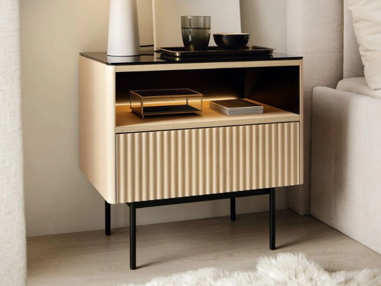 Nachtschrank mit Schublade und Led Auroé Eiche Vicenza