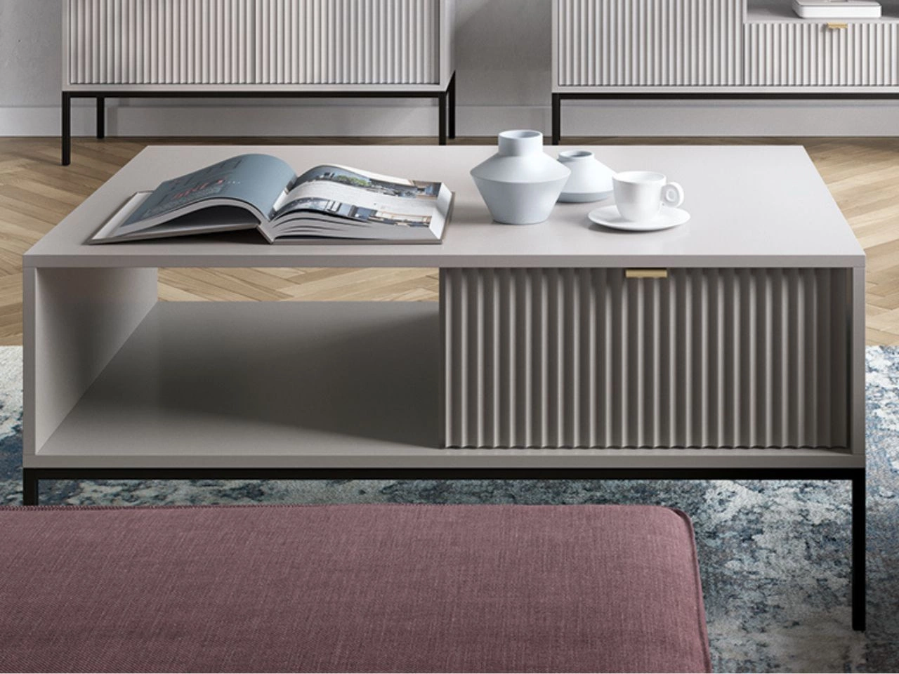 Couchtisch mit Stauraum Amber Grau, Schwarz Frame