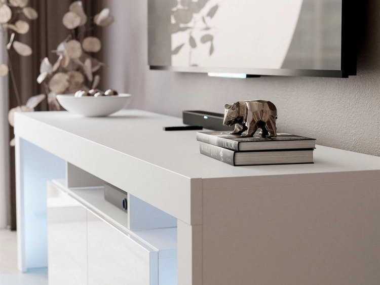 TV-Lowboard mit Türen und Aufsatz 150 cm Nodoo Weiß Hochglanz