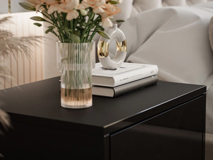 Nachttisch mit Schublade und goldenem Gestell Brisa Weiß Hochglanz