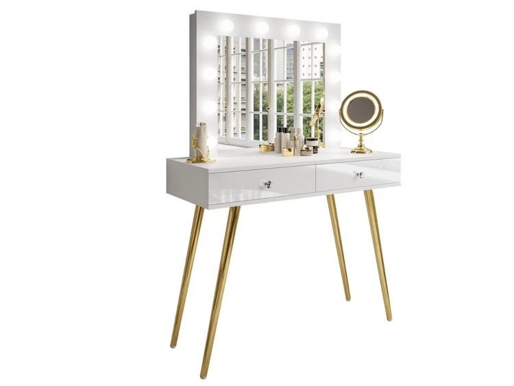 Glänzendes Weiß \ Griffe \ Golden