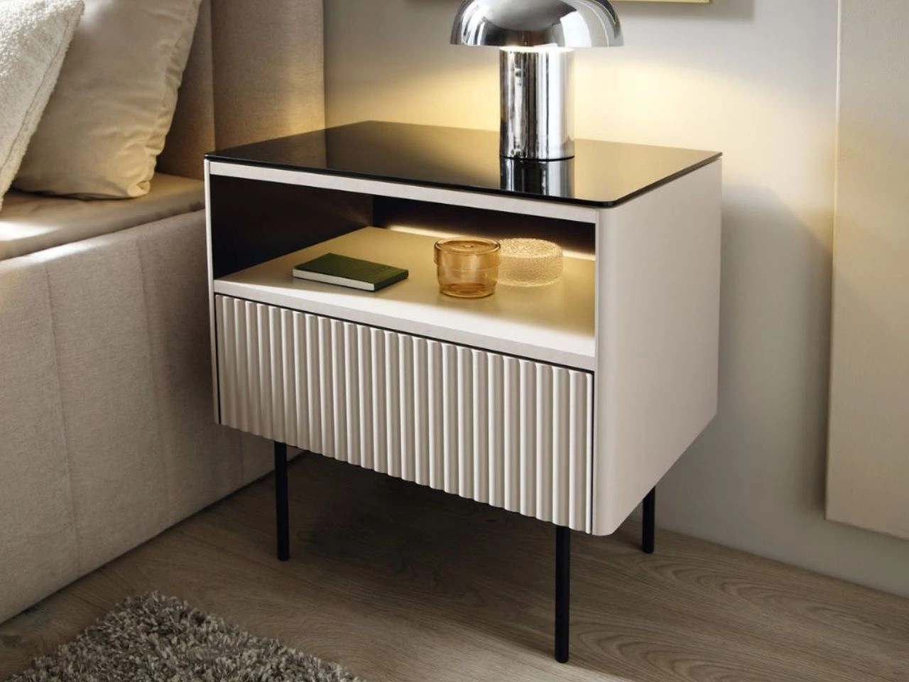 Nachtschrank mit Schublade und Led Auroé Kaschmir