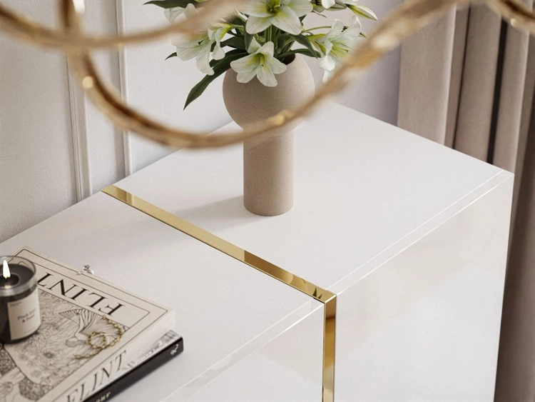 Zweitürige Kommode 158 cm mit drei Schubladen Lunelie Weißglanz