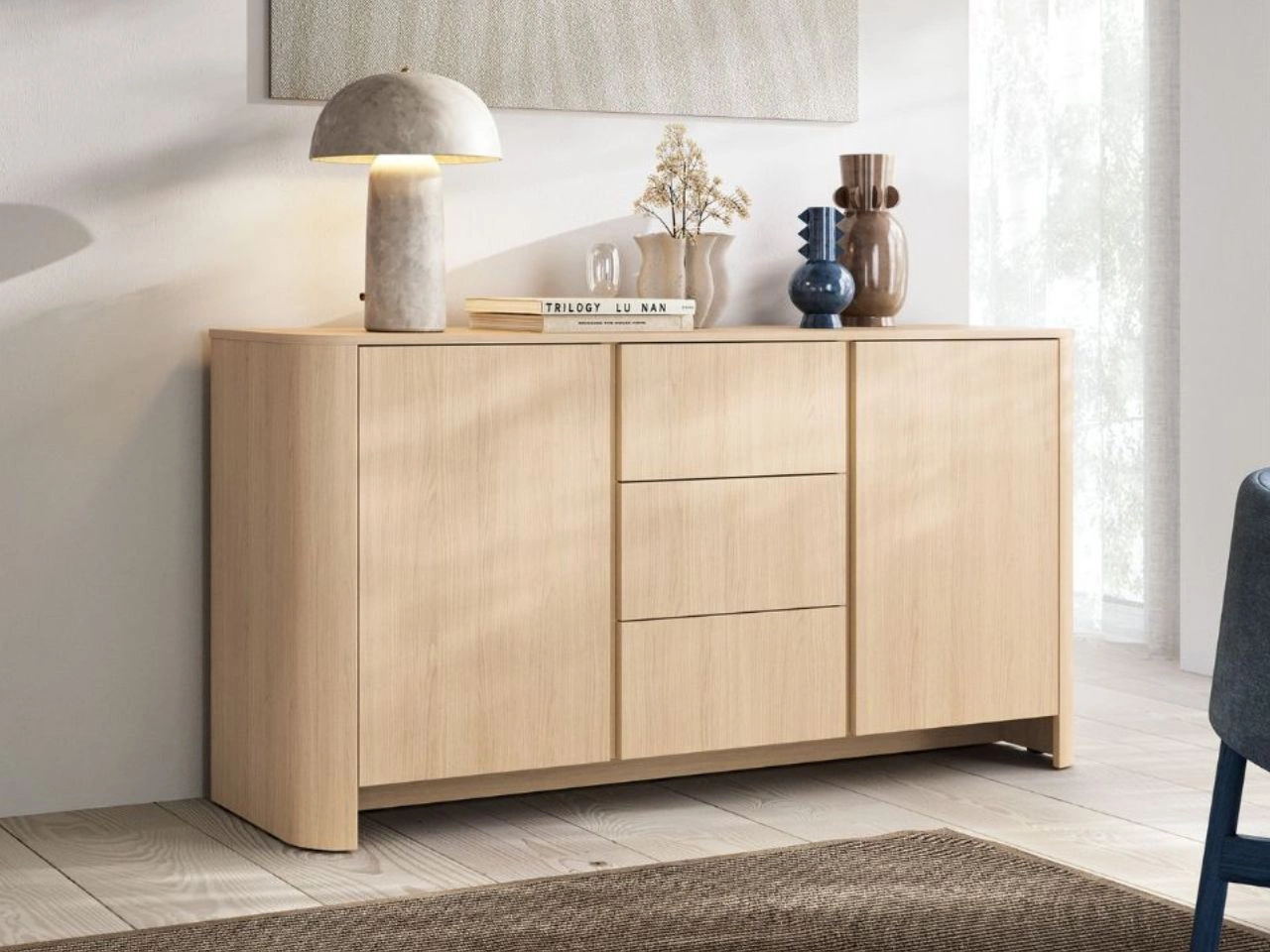 Zweitürige Kommode mit goldener Zierleiste Brillo Vicenza-Eiche