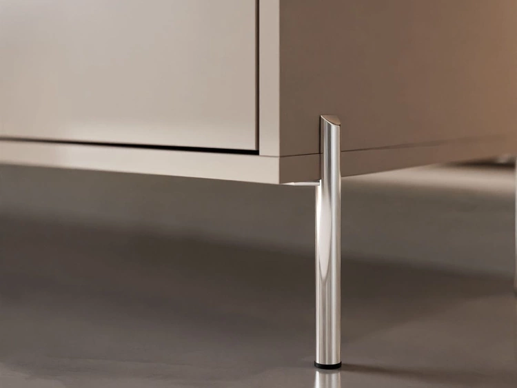 TV-Lowboard im Glamour-Stil mit Türen auf geraden silbernen Füßen Vivance, Kaschmir Hochglanz