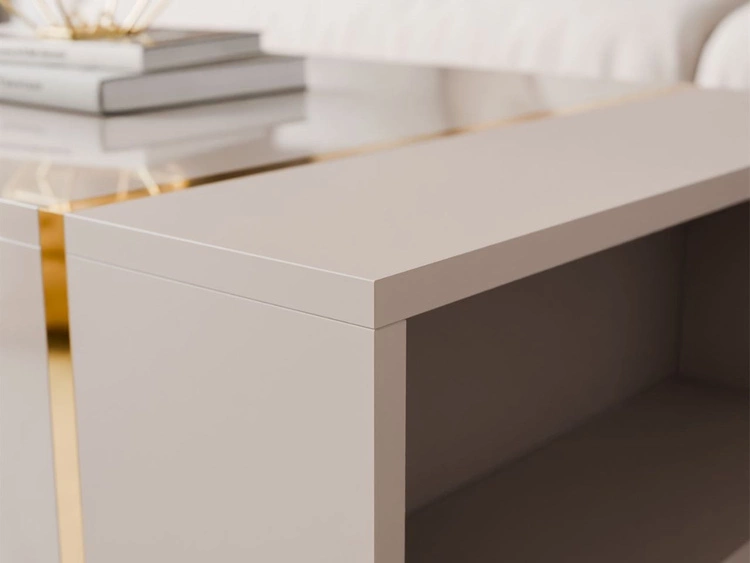 Couchtisch auf goldenen Beinen im Glamour-Stil Lunelie Kaschmir Hochglanz